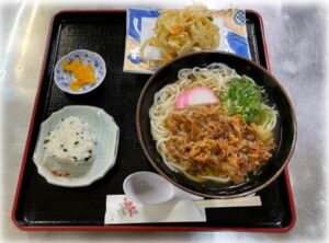 肉うどん定食