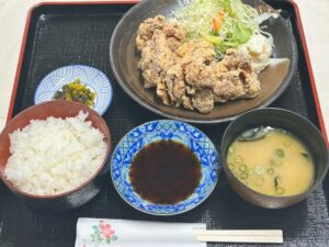 鶏の唐揚げ定食